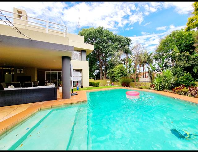 4 BEDROOM FREEHOLD RENTED IN BENMORE GARDENS